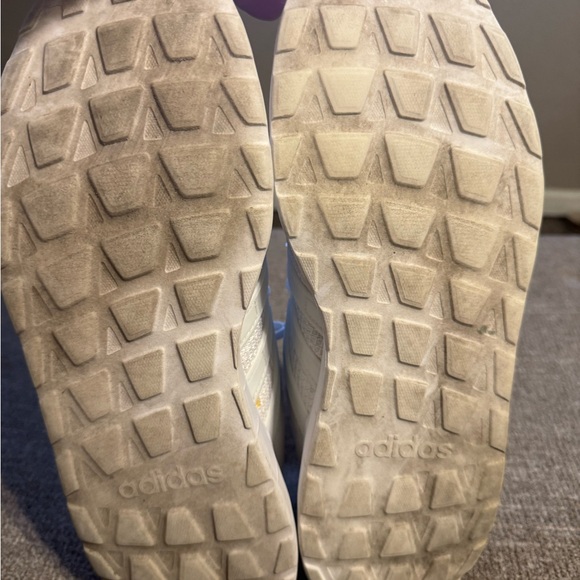 Adidas Questar Flow White/White size 12 - Picture 8 of 9